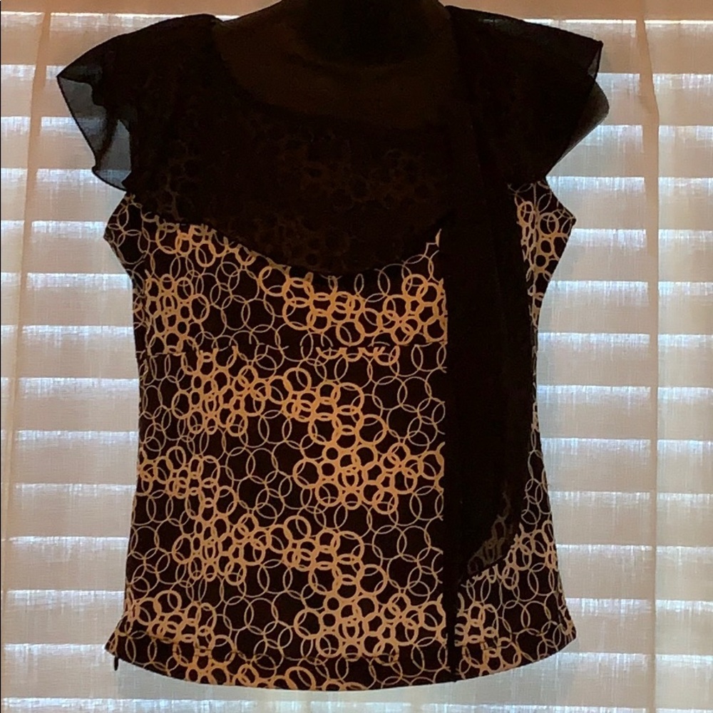 Enjoy sleeveless blouse